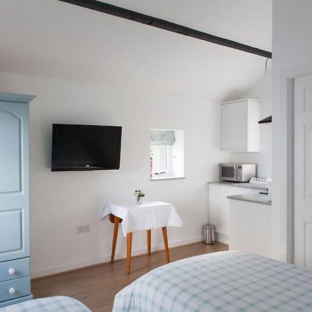 Whitegate  Elm Cottage Touring Park מראה חיצוני תמונה