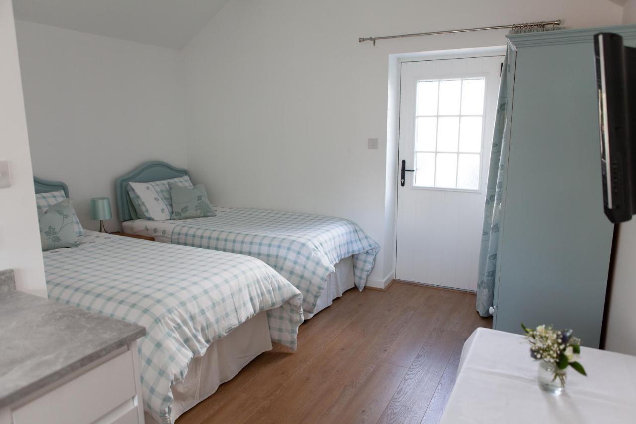 Whitegate  Elm Cottage Touring Park מראה חיצוני תמונה