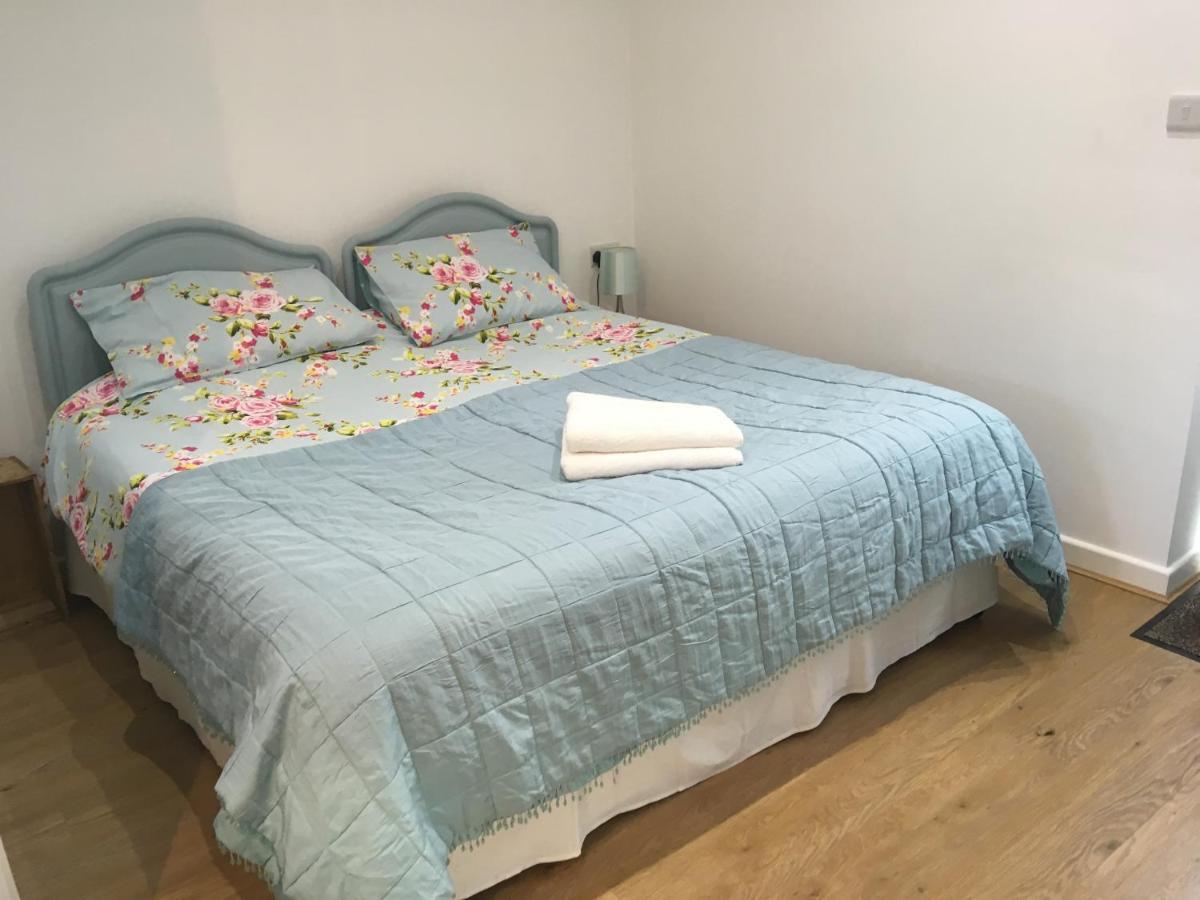 Whitegate  Elm Cottage Touring Park מראה חיצוני תמונה
